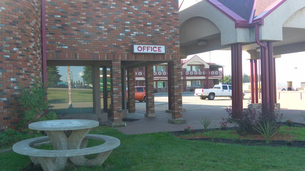 Stampeder Inn Ponoka Ngoại thất bức ảnh