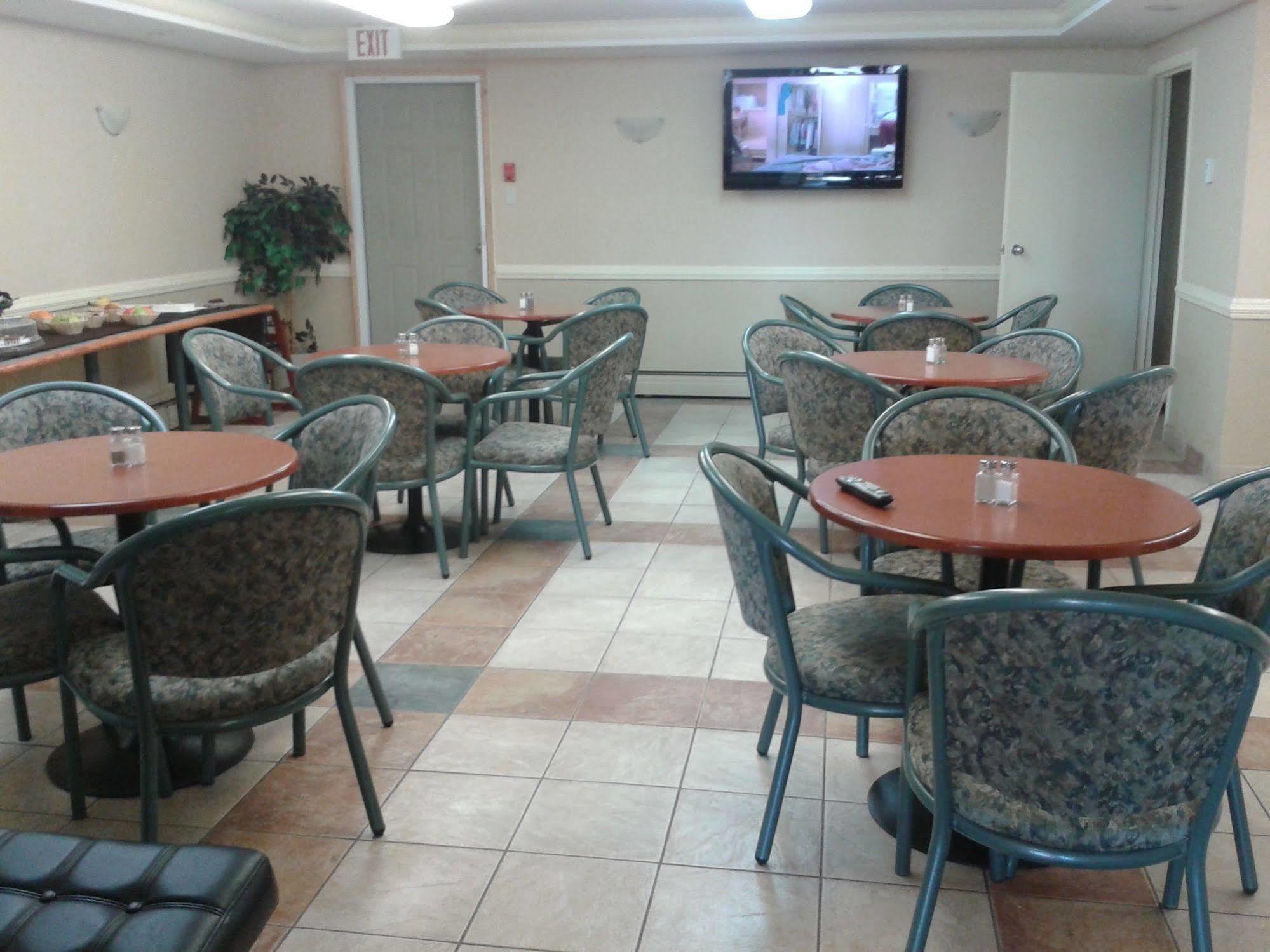 Stampeder Inn Ponoka Ngoại thất bức ảnh